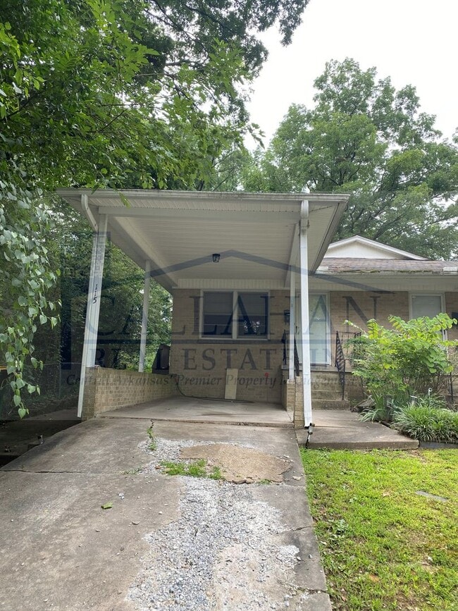 Building Photo - 2 Bedroom Duplex