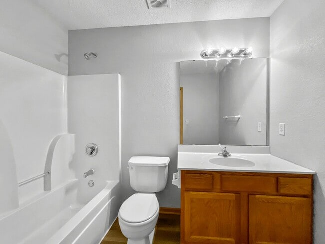 Building Photo - 3BR/2BA Home for Rent in Grain Valley, MO 64029 | Fenced Yard | Fireplace | Garage | Pet-Friendly