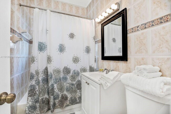 Building Photo - 301 86th St