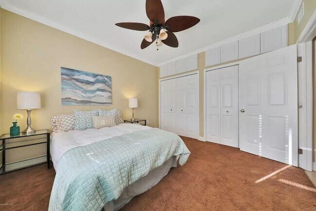 Building Photo - 157 Marine St