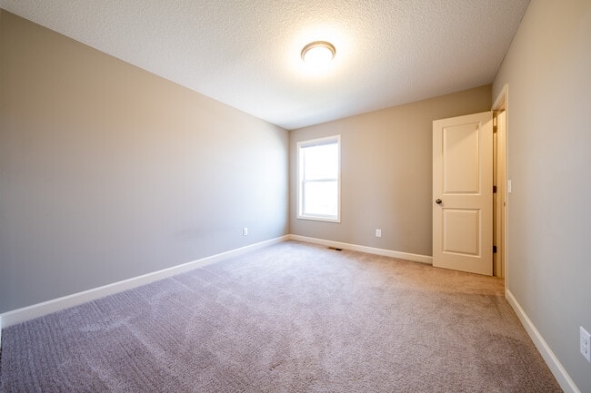 Building Photo - 15742 Everglade Ave