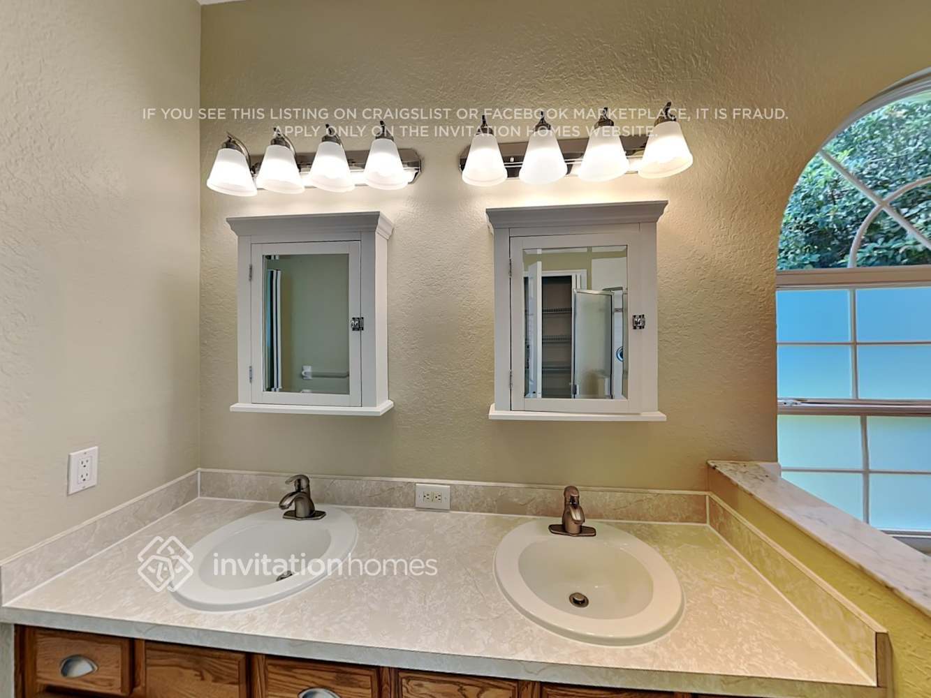 Building Photo - 11704 Summer Meadow Dr