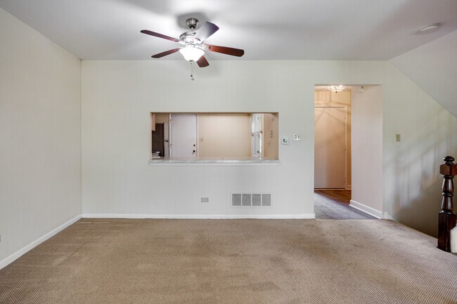 Building Photo - 1525 Columbia Ct
