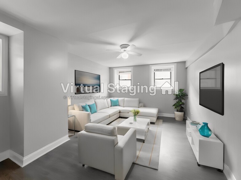 Building Photo - 900 W Montrose Ave