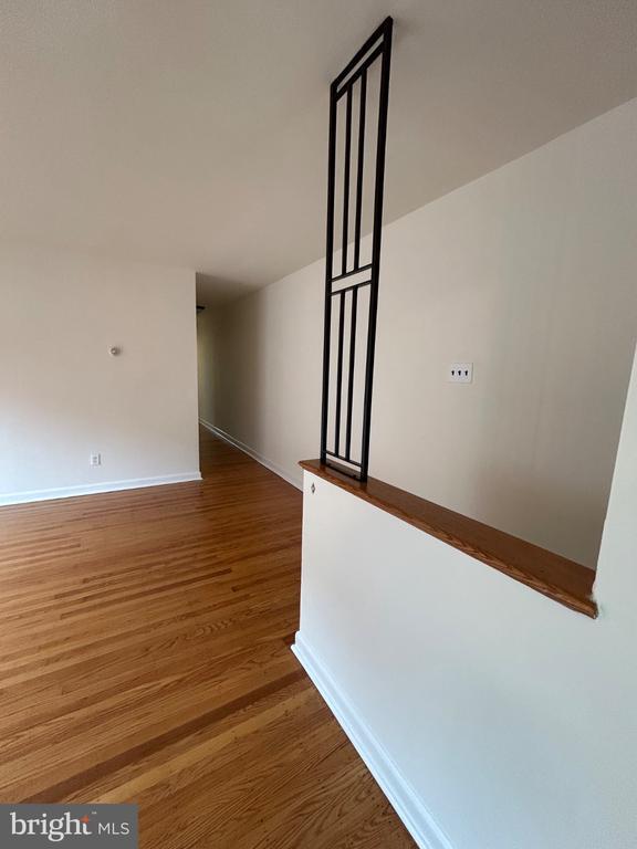 Building Photo - 3 E Park Rd