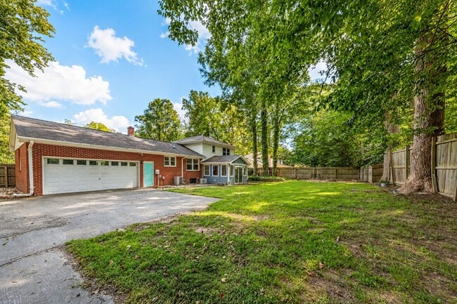 Building Photo - 111 Deer Spring Rd