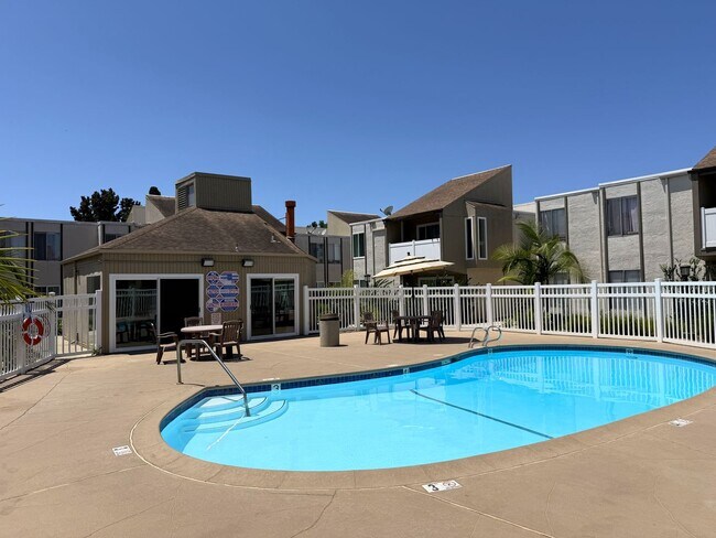 Building Photo - 8034 Linda Vista Rd
