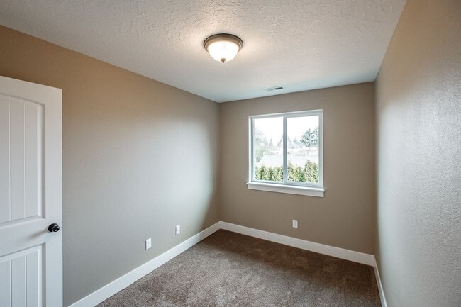 Building Photo - 270-272 Gwinn Street E