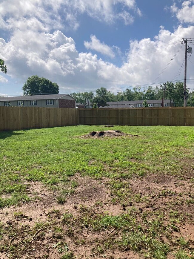 Building Photo - Updated 3 Bedroom Home Available!