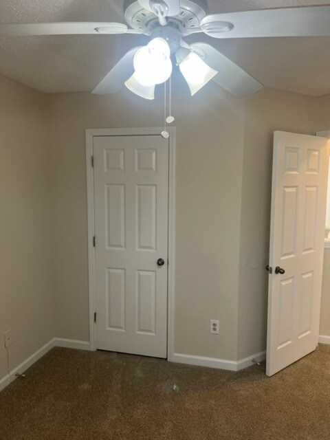 Building Photo - 4889 Robinson Square Dr