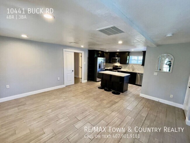 Building Photo - 10441 Buck Rd