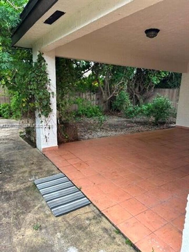Building Photo - 14300 SW 51st St