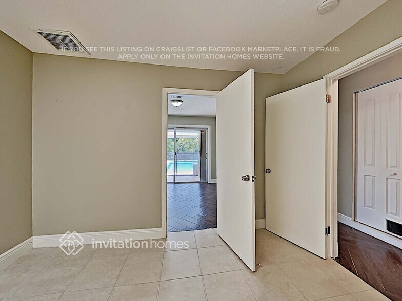 Building Photo - 2490 Florida Mango Rd