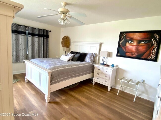 Building Photo - 732 Bayside Dr