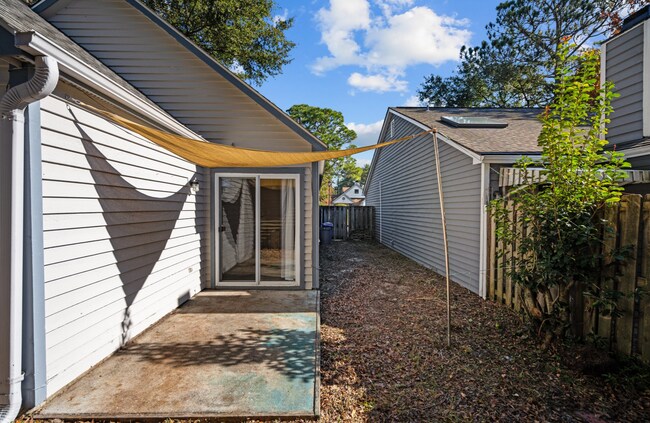 Building Photo - 1160 Shipyard Blvd