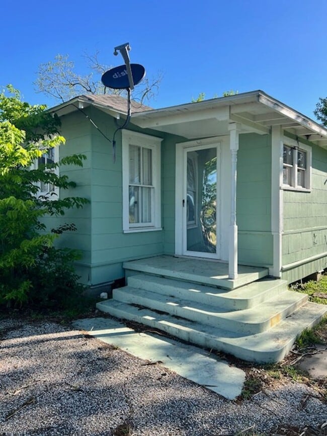 Building Photo - 20748 FM521