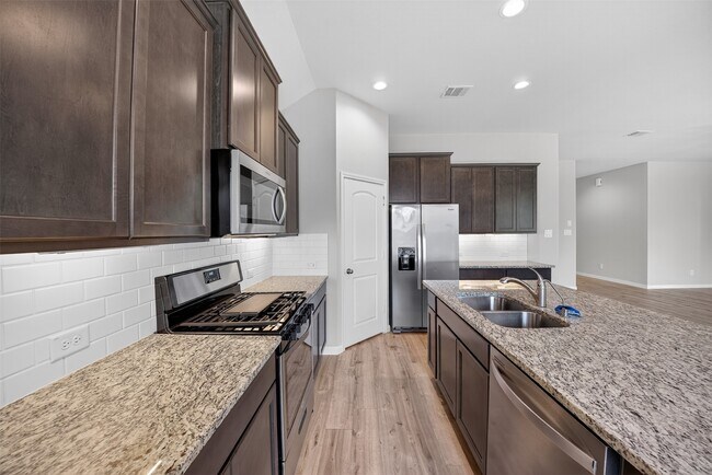 Building Photo - 18222 Humber River Ln