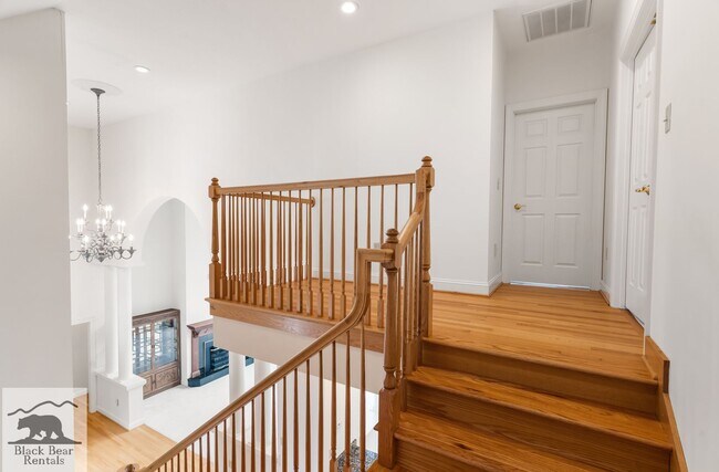 Building Photo - South AVL - Grand Residence in The Cotswol...