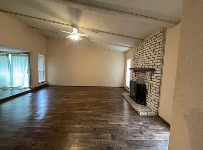 Building Photo - 3404 Livingston Ln