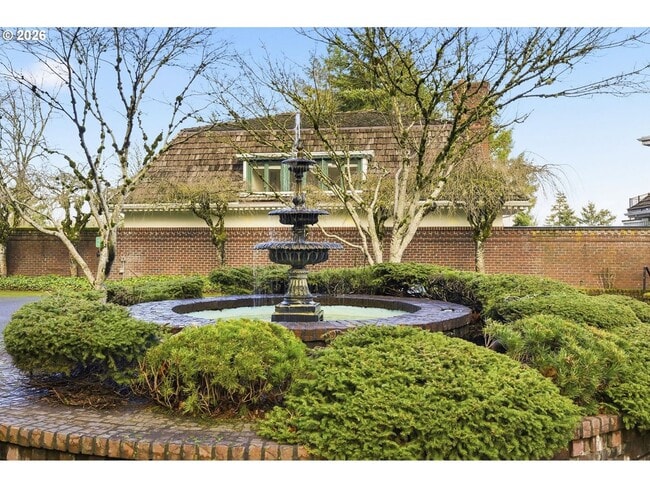 Building Photo - One-of-a-Kind 5BR Home with Floor-to-Ceiling Windows, Wraparound Decks & Breathtaking Treeline Views