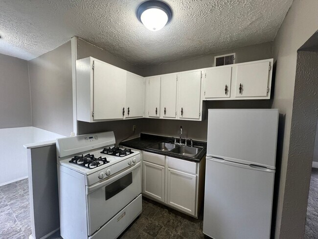 Building Photo - Vine duplex