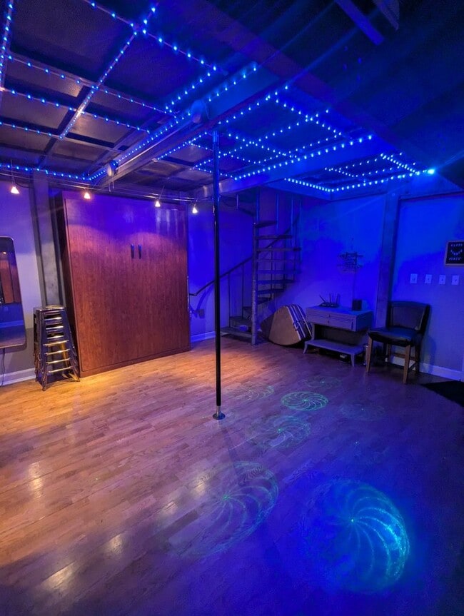 Building Photo - FANTASTIC LUXURY CONDO IN BALLPARK NEXT TO...