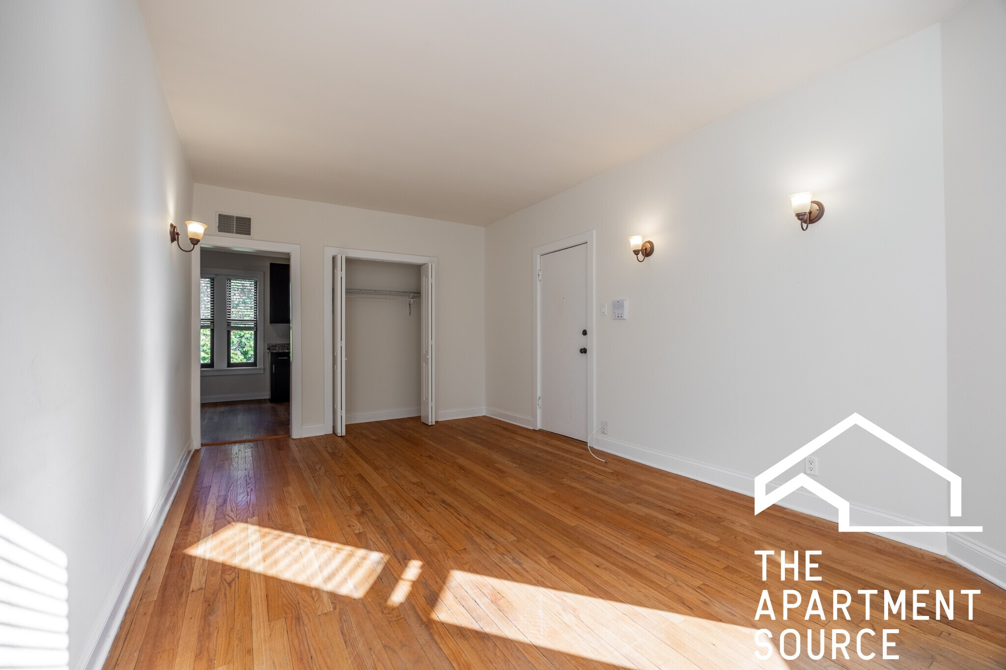 Building Photo - 4036 N Ashland Ave