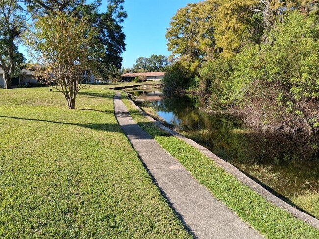 Building Photo - 7737 Eureka Dr