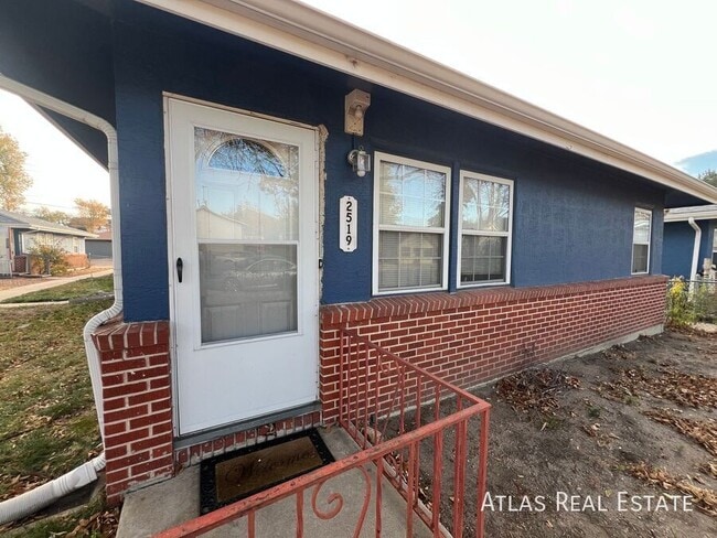 Building Photo - 2519 Wood Ave