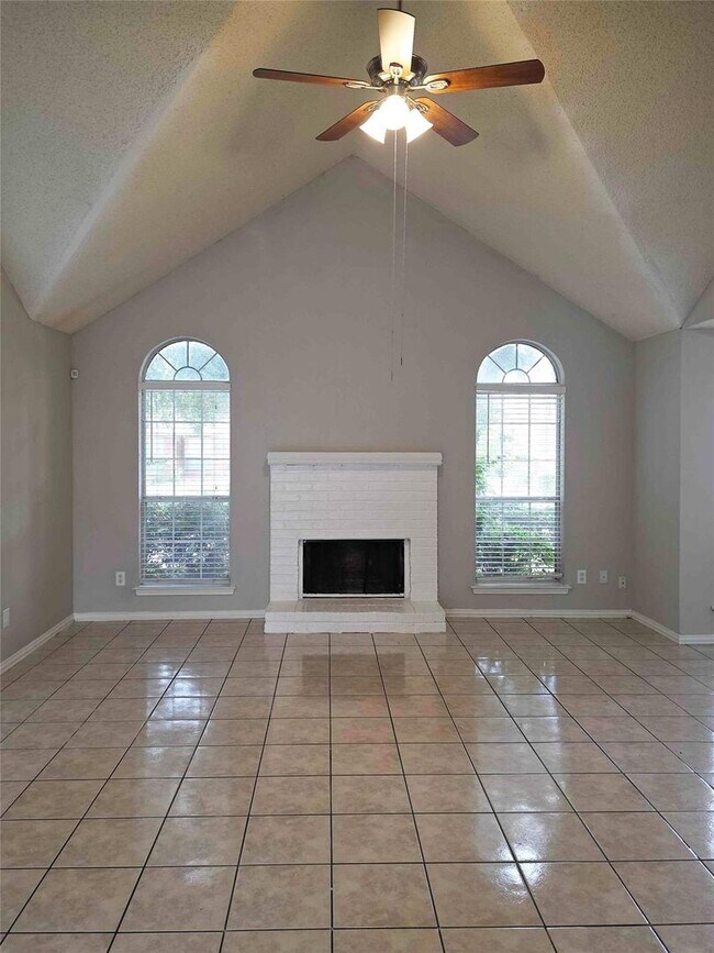 Building Photo - First month free in Lewisville