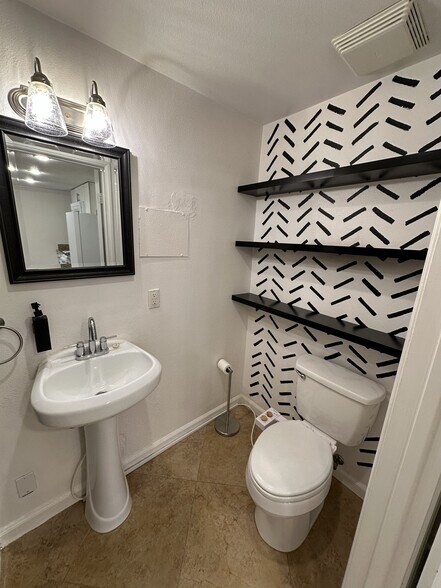 Plenty of shelf space in the bathroom - 152 Redfield Ave