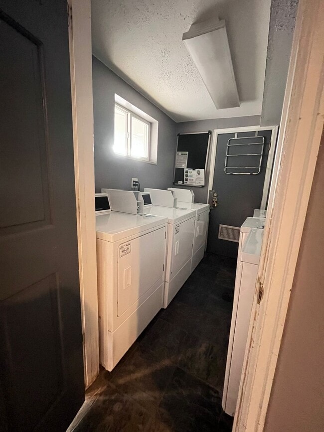 Building Photo - 336 N Grant St