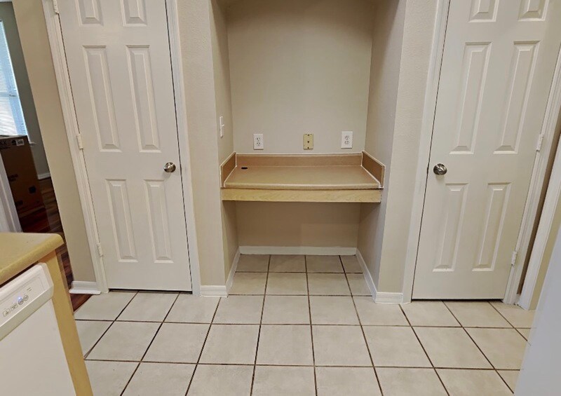 Building Photo - 1101 Vintage Village Ln