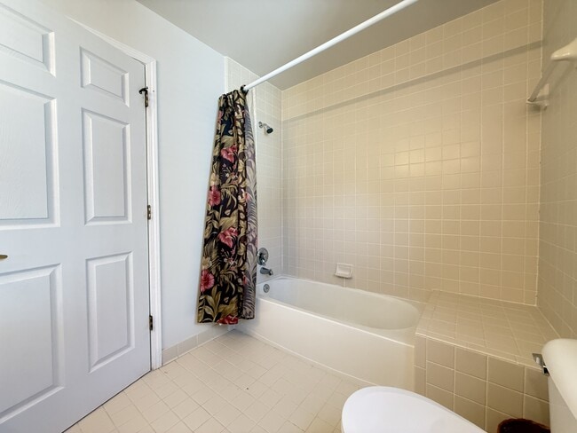 Building Photo - 4875 S Ridgeside Cir