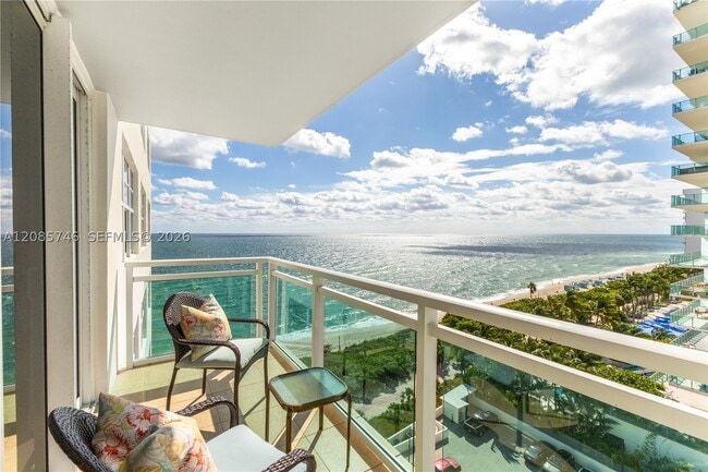 Building Photo - 6917 Collins Ave