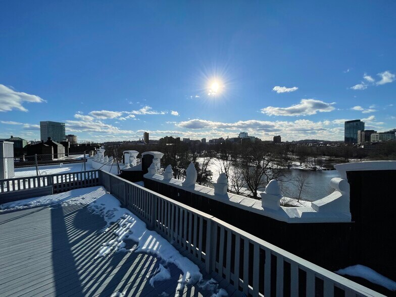 Building Photo - 80 Fenway