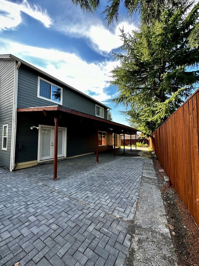 Building Photo - 4 Bedroom 2.5 Bath On Private Cul-Du-Sac - $500 OFF for January Move In!!