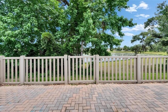 Building Photo - 14047 Weddington Ter