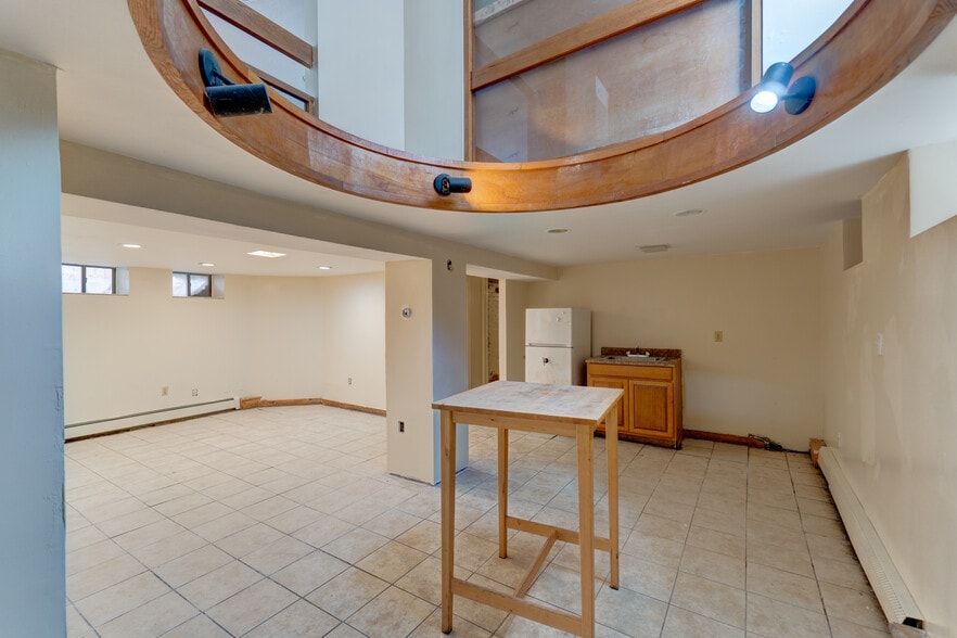 Building Photo - 26 Lynwood Pl