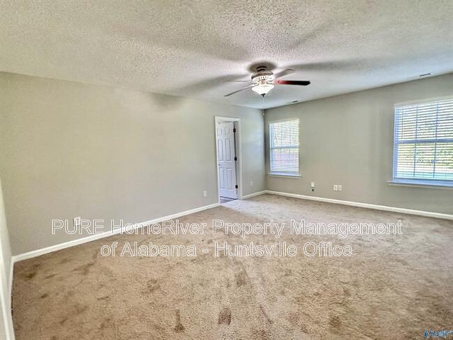 Building Photo - 423 Jasmine Dr
