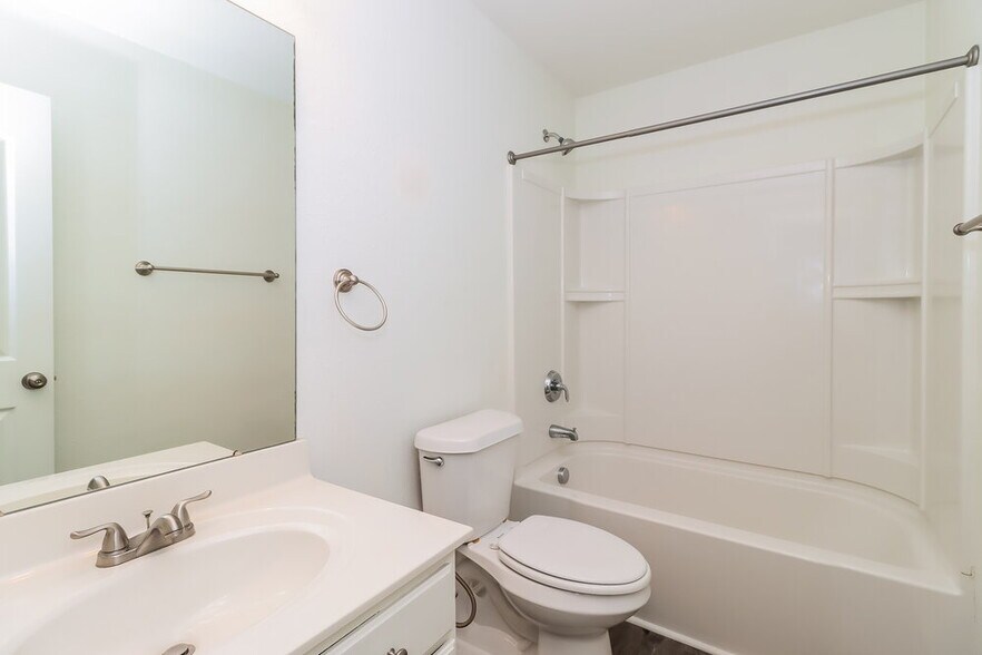 Building Photo - 6225 Summerour Place
