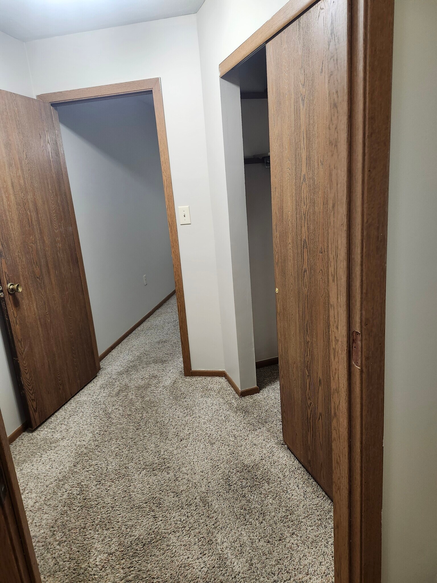 Building Photo - 2448 Wilshire Dr