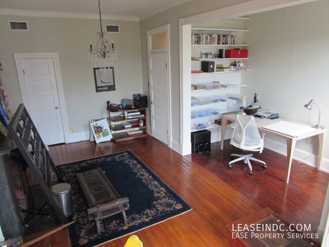 Building Photo - 1501 R St NW