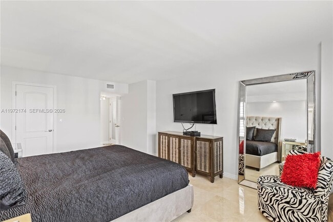 Building Photo - 1901 N Ocean Blvd