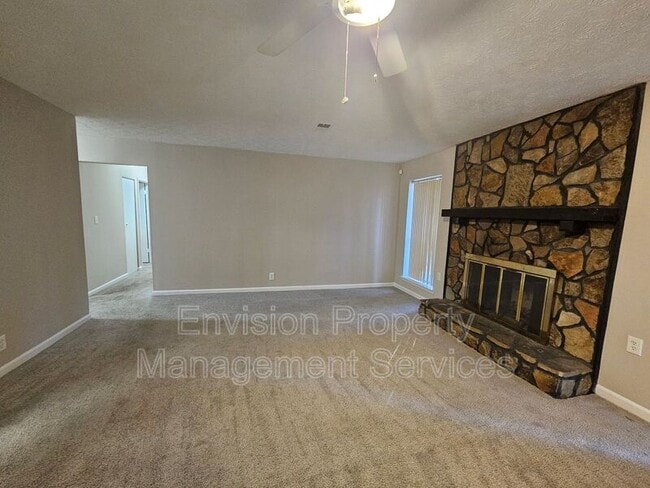 Building Photo - 2987 Medina Dr