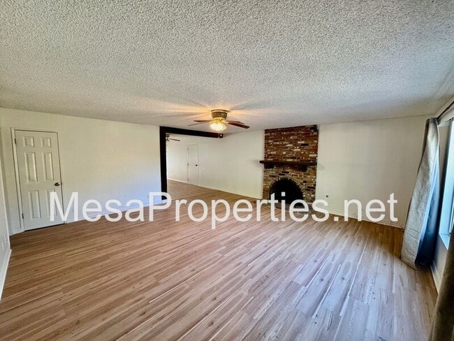 Building Photo - 21010 E Cypress St