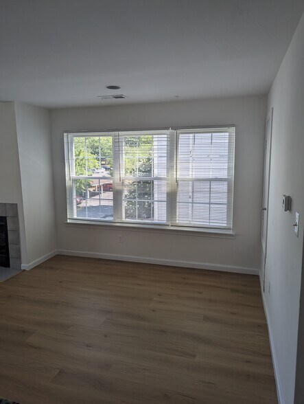 Building Photo - 18516 Boysenberry Dr