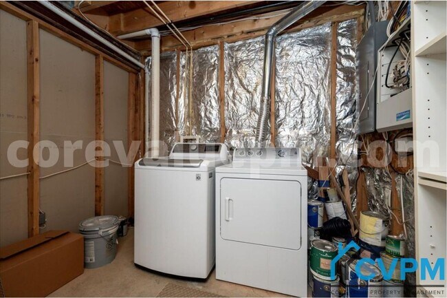 Building Photo - 809 Patuxent Run Cir