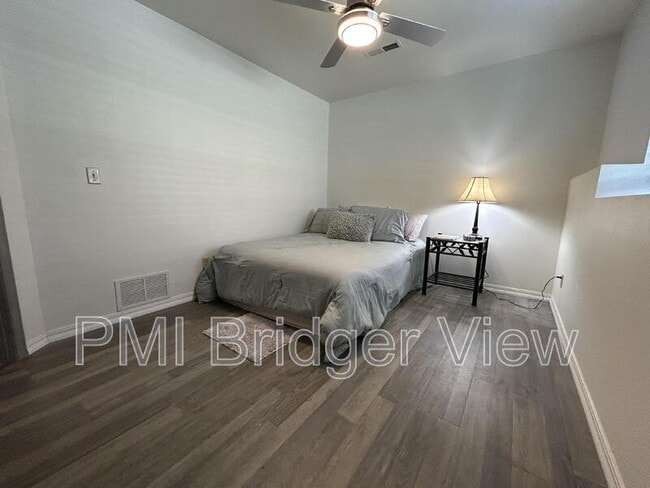 Building Photo - 3505 Fallon St