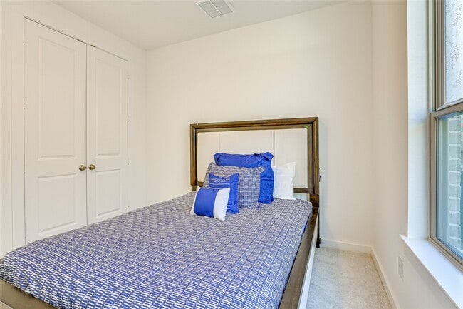 Building Photo - 27118 Berry Bright Dr